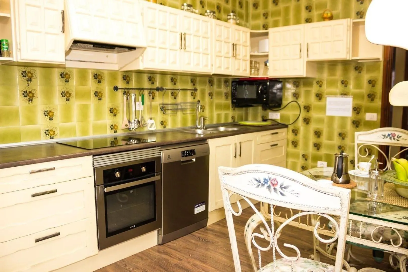 Semesterbostad Geraeumiges Haus Mit Exklusivem Schwimmbad Und Solarium Villa Las Galletas Spanien